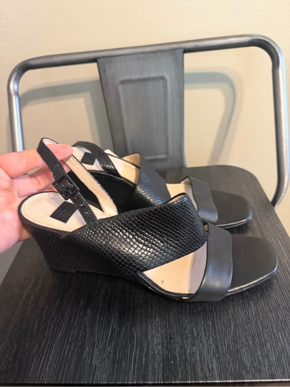 Louise et Cie Black Textured Leather Wedge Sandals Size 8
